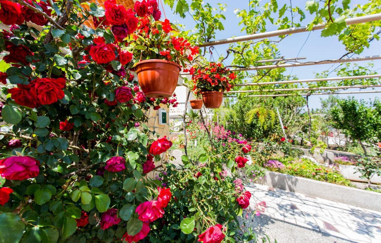 Apartman Grzetic Šilo Esterno foto